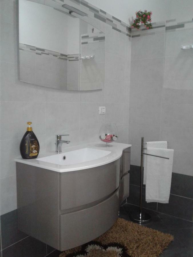 Borgo Antico Apartment Пешичи Екстериор снимка